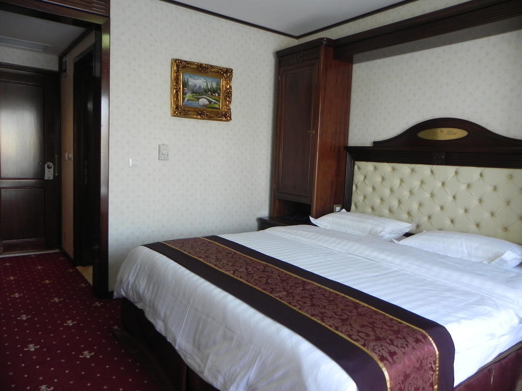 Hestia Hotel 칼라라지 객실 사진